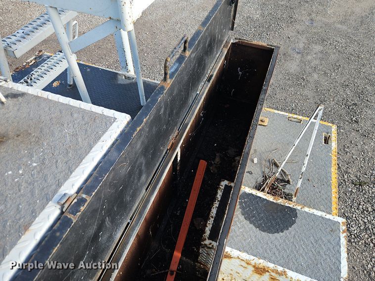 image for item EI3821 2008 International 4300 ProStar forestry bucket truck