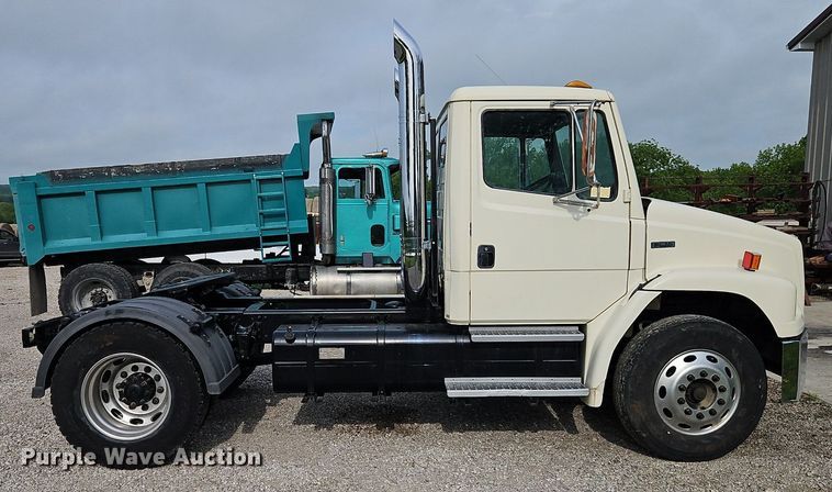 image for item EI3842 1997 Freightliner  FL70 semi truck