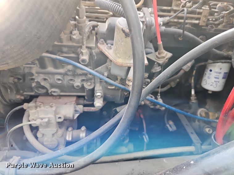 image for item EI3842 1997 Freightliner  FL70 semi truck