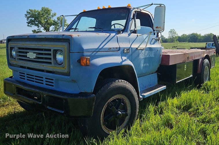 image for item EI3852 1990 Chevrolet  C70 flatbed truck