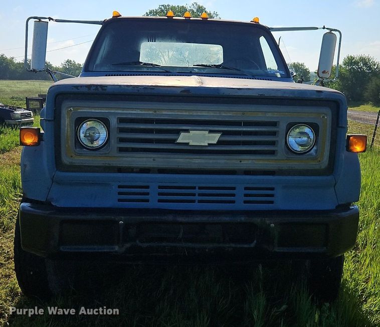 image for item EI3852 1990 Chevrolet  C70 flatbed truck