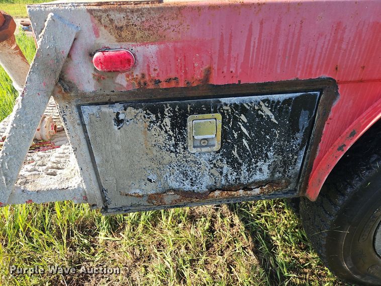 image for item EI3852 1990 Chevrolet  C70 flatbed truck