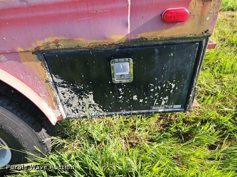 image for item EI3852 1990 Chevrolet  C70 flatbed truck