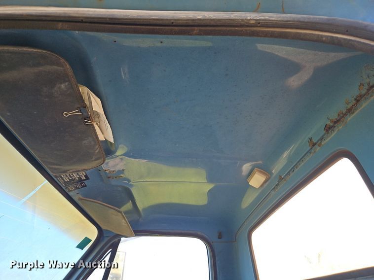 image for item EI3852 1990 Chevrolet  C70 flatbed truck