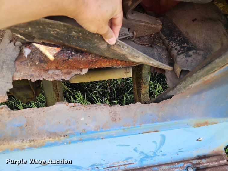 image for item EI3852 1990 Chevrolet  C70 flatbed truck