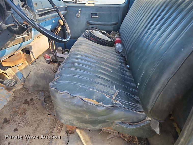 image for item EI3852 1990 Chevrolet  C70 flatbed truck