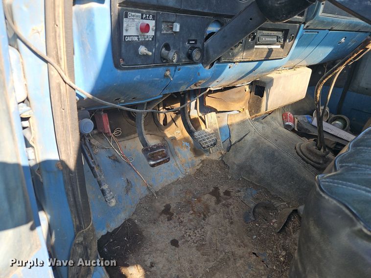 image for item EI3852 1990 Chevrolet  C70 flatbed truck