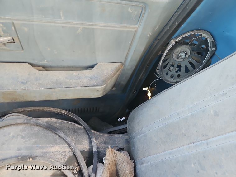 image for item EI3852 1990 Chevrolet  C70 flatbed truck