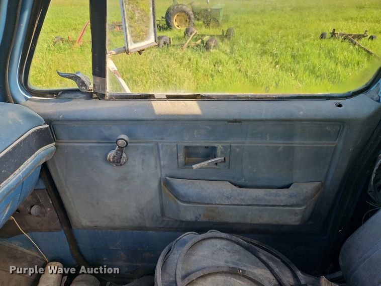 image for item EI3852 1990 Chevrolet  C70 flatbed truck