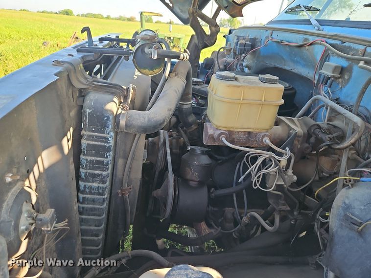 image for item EI3852 1990 Chevrolet  C70 flatbed truck