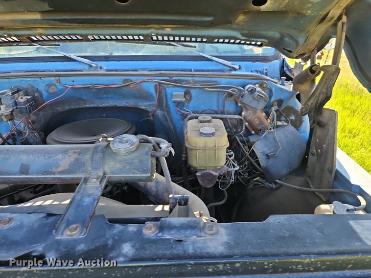 image for item EI3852 1990 Chevrolet  C70 flatbed truck