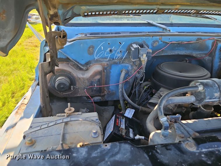 image for item EI3852 1990 Chevrolet  C70 flatbed truck