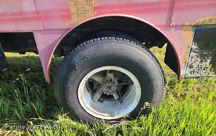 image for item EI3852 1990 Chevrolet  C70 flatbed truck