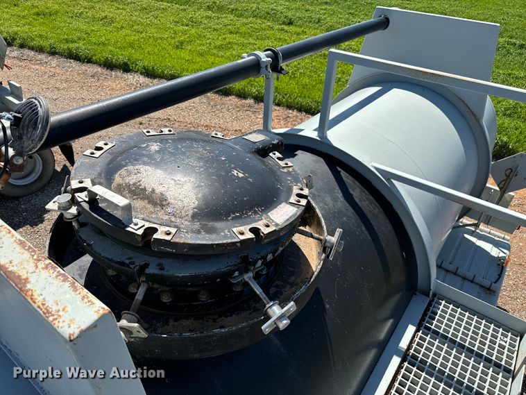 image for item EJ0545 2011 Worley vacuum trailer