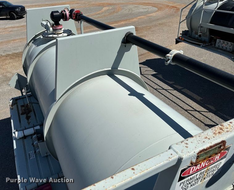 image for item EJ0545 2011 Worley vacuum trailer