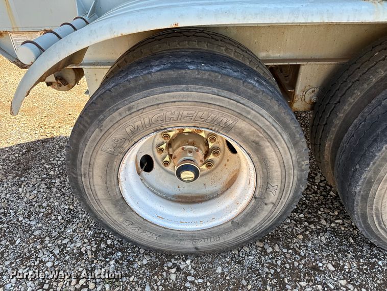 image for item EJ0545 2011 Worley vacuum trailer