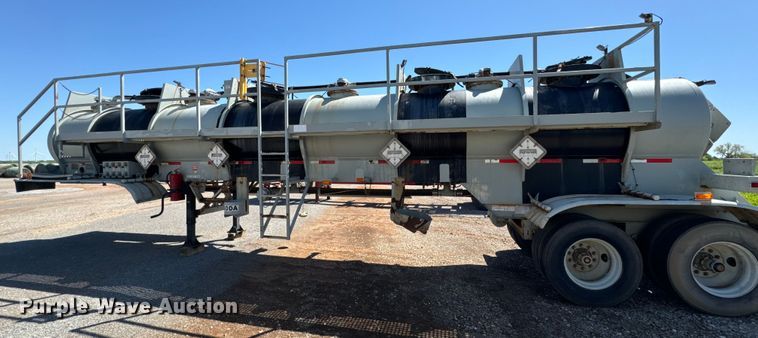 image for item EJ0546 2007 Worley tank trailer