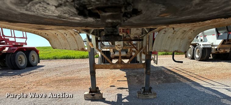 image for item EJ0546 2007 Worley tank trailer