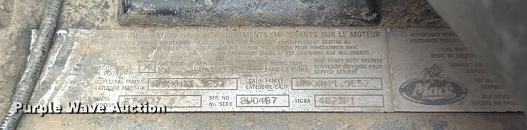 image for item EJ2834 1999 Mack CH613 semi truck