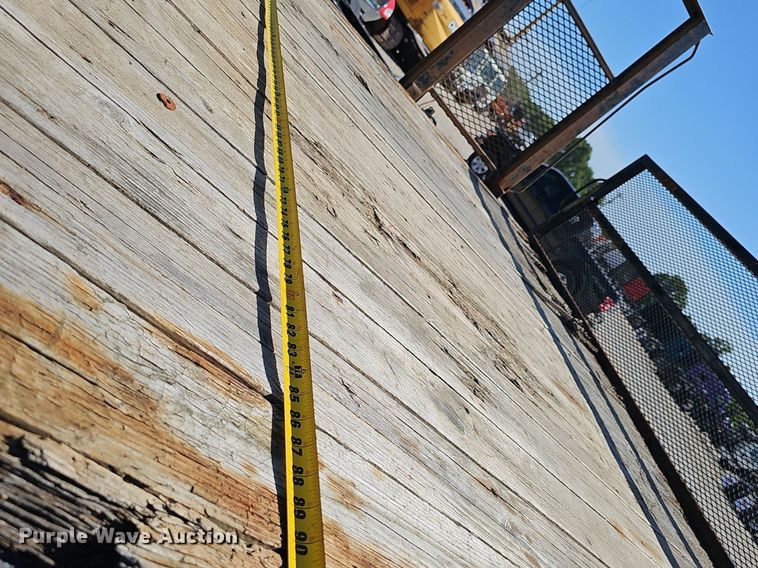 image for item EJ5390 2000 Mack CX613 flatbed truck