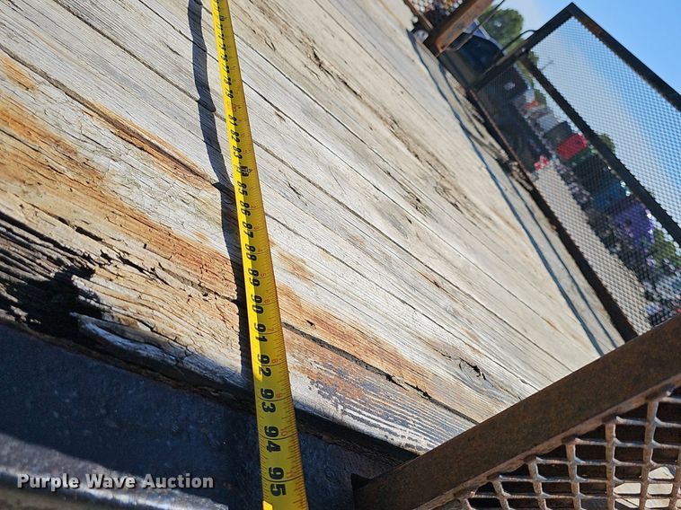 image for item EJ5390 2000 Mack CX613 flatbed truck