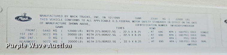 image for item EJ5390 2000 Mack CX613 flatbed truck