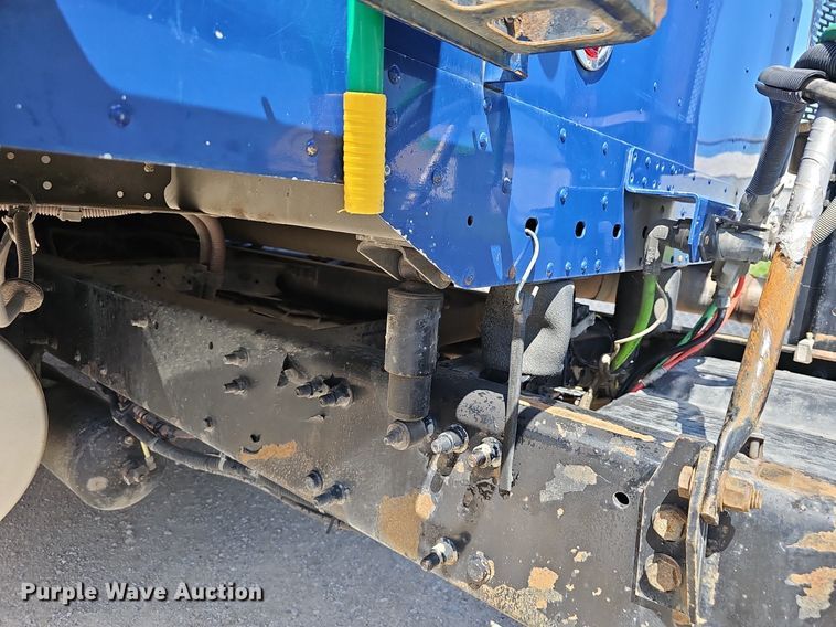 image for item EJ5391 2005 Freightliner Columbia 120 semi truck