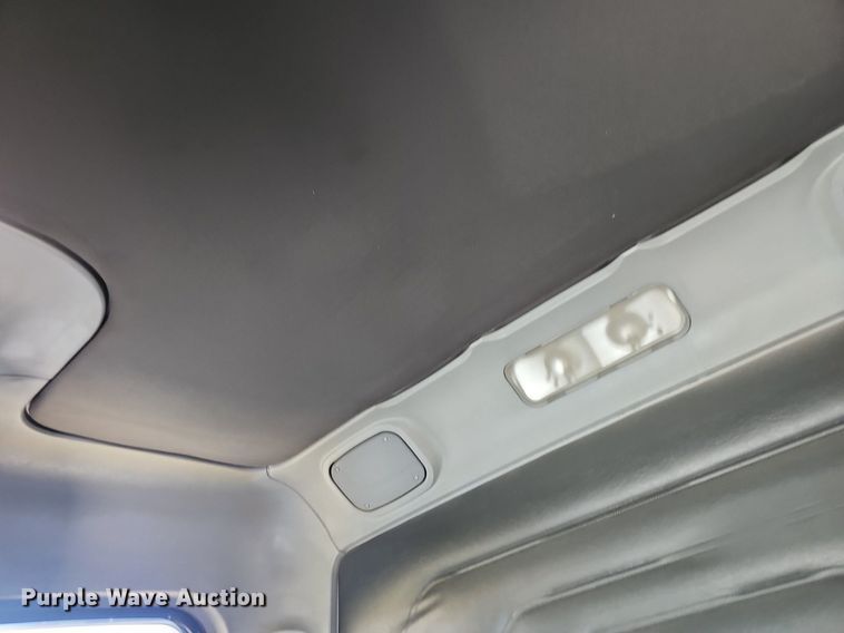 image for item EJ5391 2005 Freightliner Columbia 120 semi truck