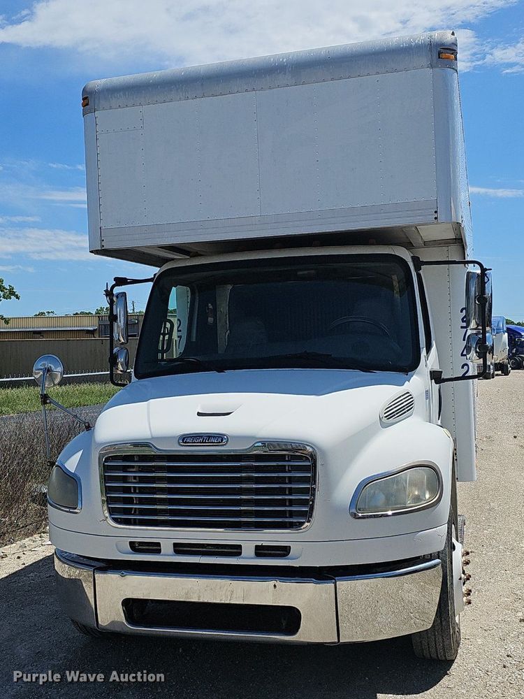 image for item EJ5394 2006 Freightliner Business Class M2 box truck