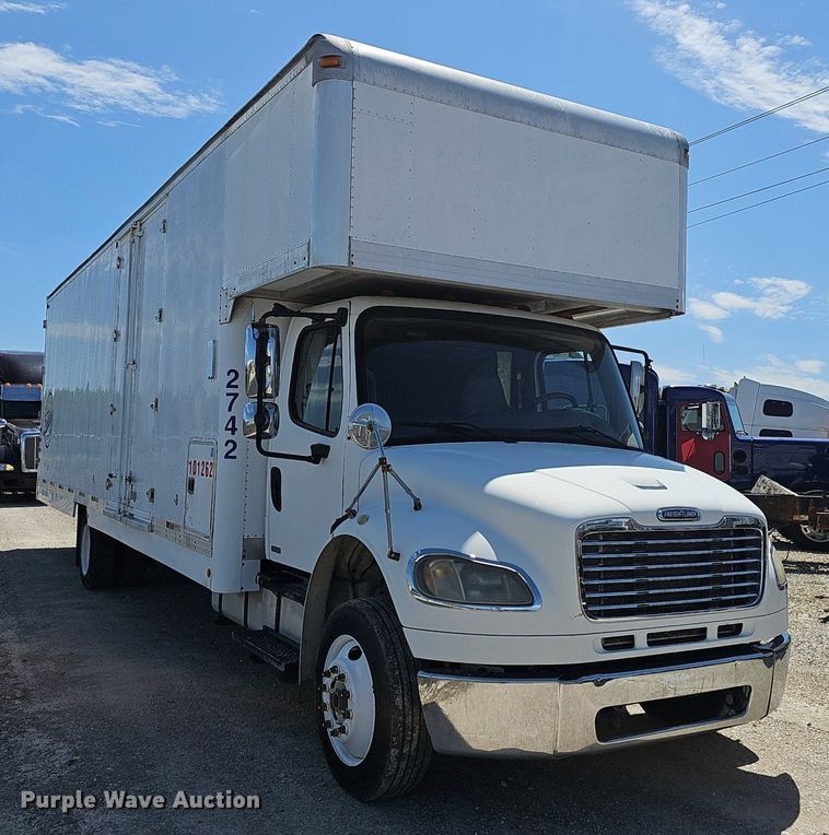 image for item EJ5394 2006 Freightliner Business Class M2 box truck