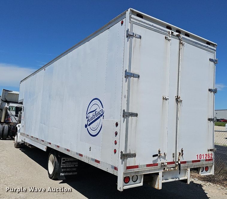 image for item EJ5394 2006 Freightliner Business Class M2 box truck