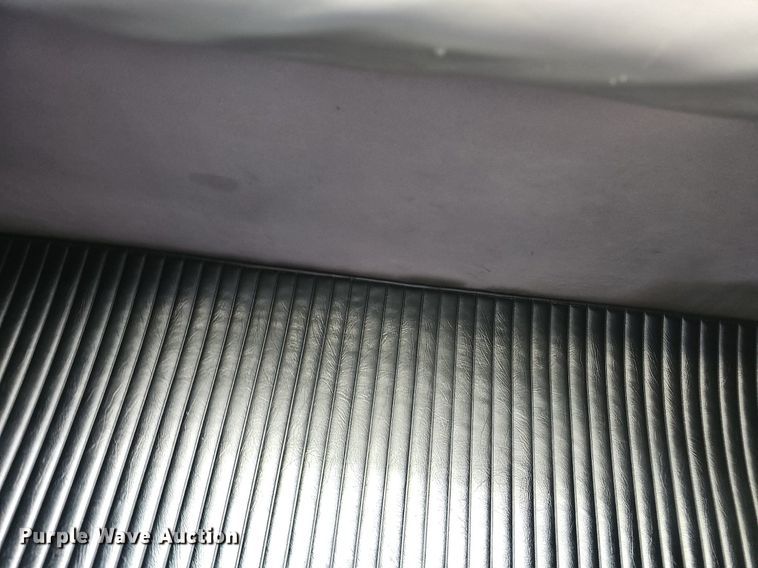 image for item EJ5394 2006 Freightliner Business Class M2 box truck