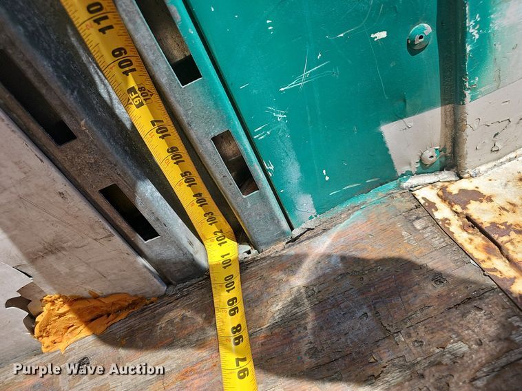 image for item EJ5394 2006 Freightliner Business Class M2 box truck