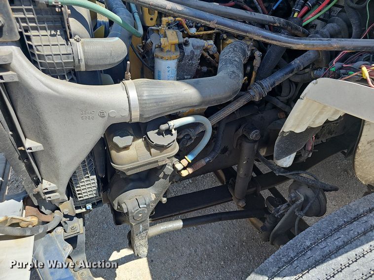 image for item EJ5394 2006 Freightliner Business Class M2 box truck