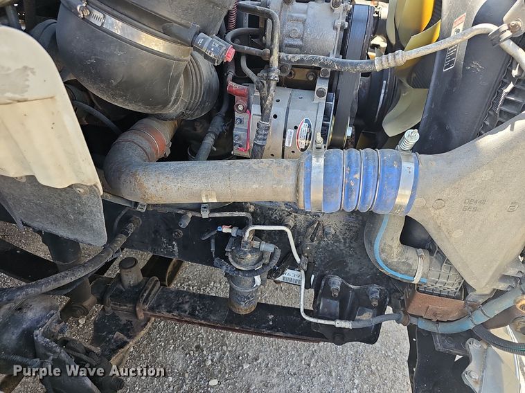 image for item EJ5394 2006 Freightliner Business Class M2 box truck