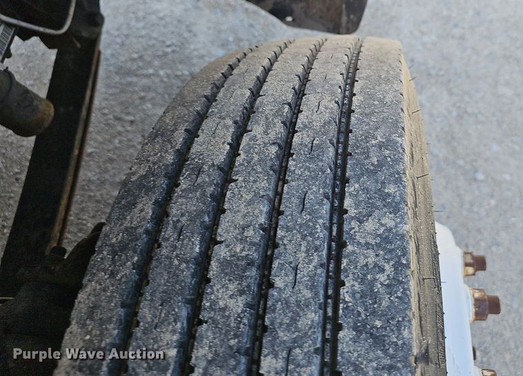 image for item EJ5394 2006 Freightliner Business Class M2 box truck