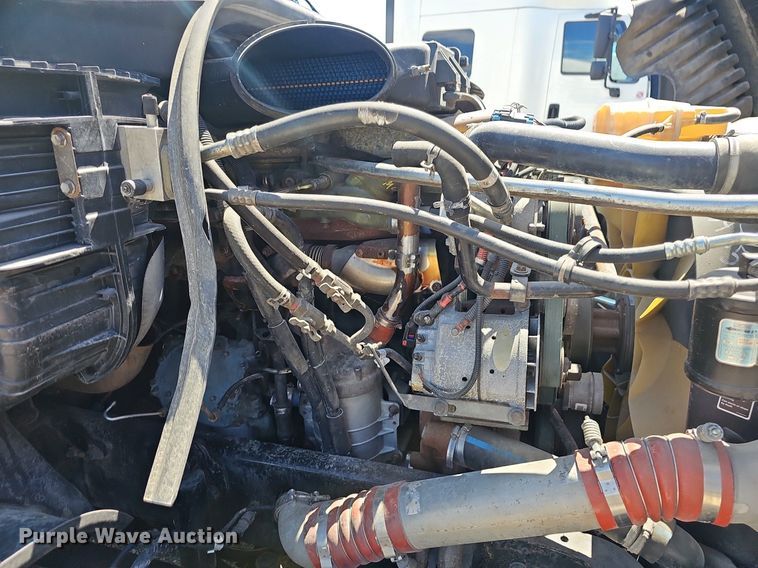 image for item EJ5400 2009 Freightliner Cascadia 125 semi truck