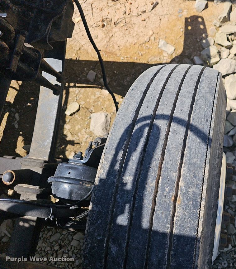 image for item EJ5401 2015 Freightliner Cascadia 125 semi truck