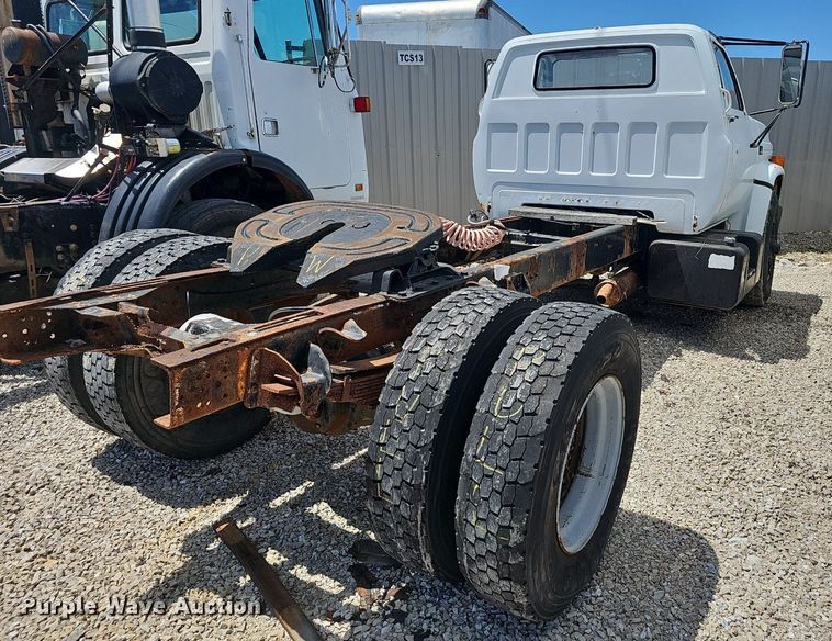 image for item EJ5404 1987 GMC 7000 semi truck