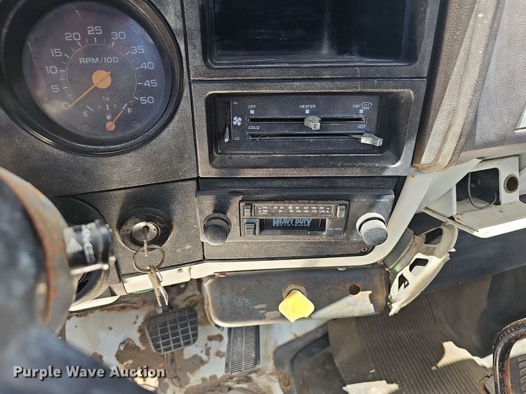 image for item EJ5404 1987 GMC 7000 semi truck