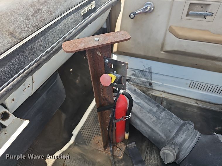 image for item EJ5404 1987 GMC 7000 semi truck