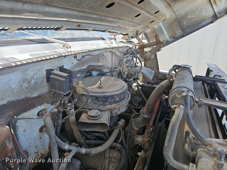 image for item EJ5404 1987 GMC 7000 semi truck