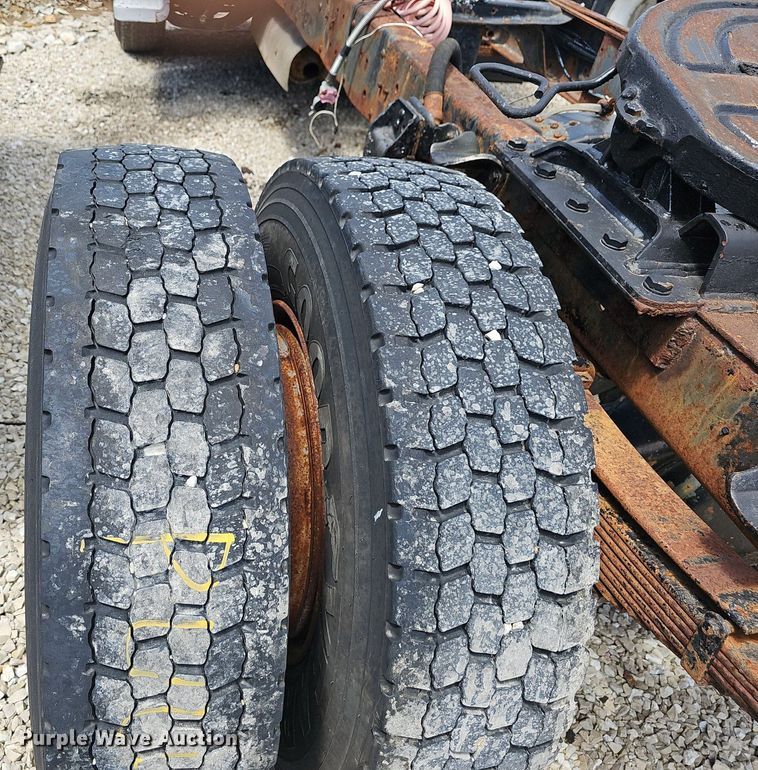 image for item EJ5404 1987 GMC 7000 semi truck