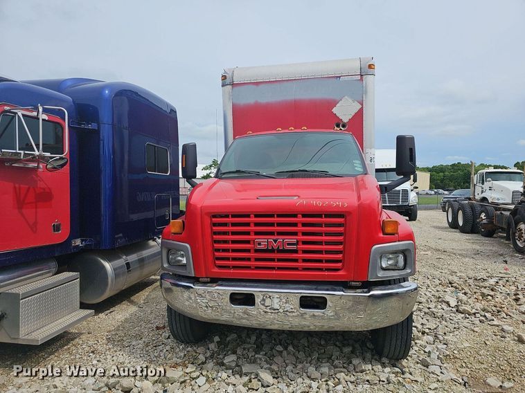 image for item EJ5405 2007 GMC C7500 box truck