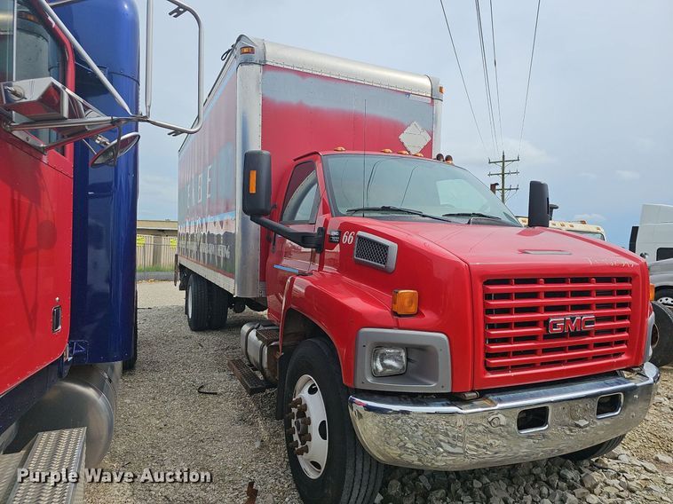 image for item EJ5405 2007 GMC C7500 box truck