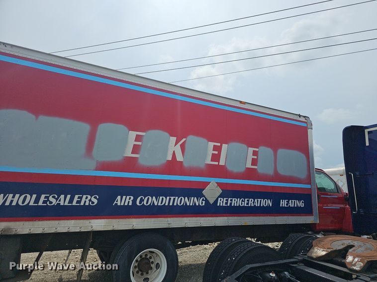 image for item EJ5405 2007 GMC C7500 box truck