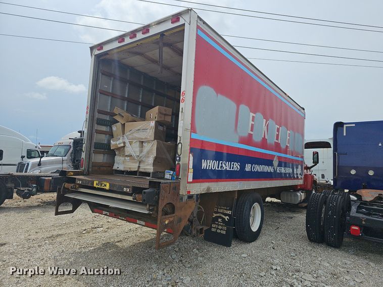 image for item EJ5405 2007 GMC C7500 box truck