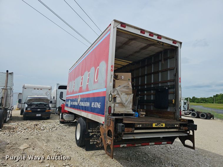 image for item EJ5405 2007 GMC C7500 box truck