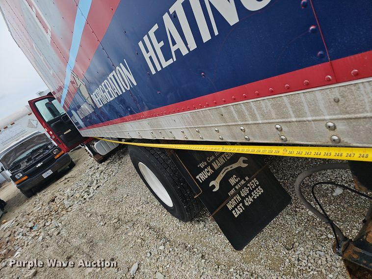 image for item EJ5405 2007 GMC C7500 box truck