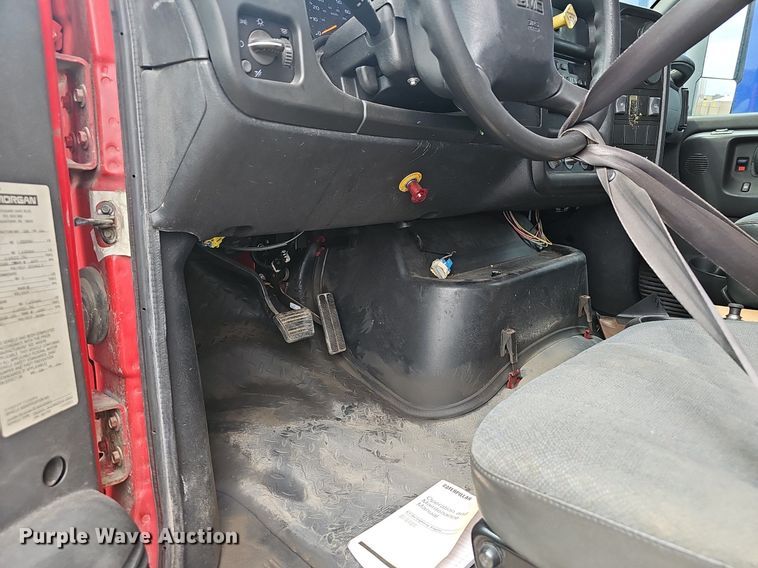 image for item EJ5405 2007 GMC C7500 box truck